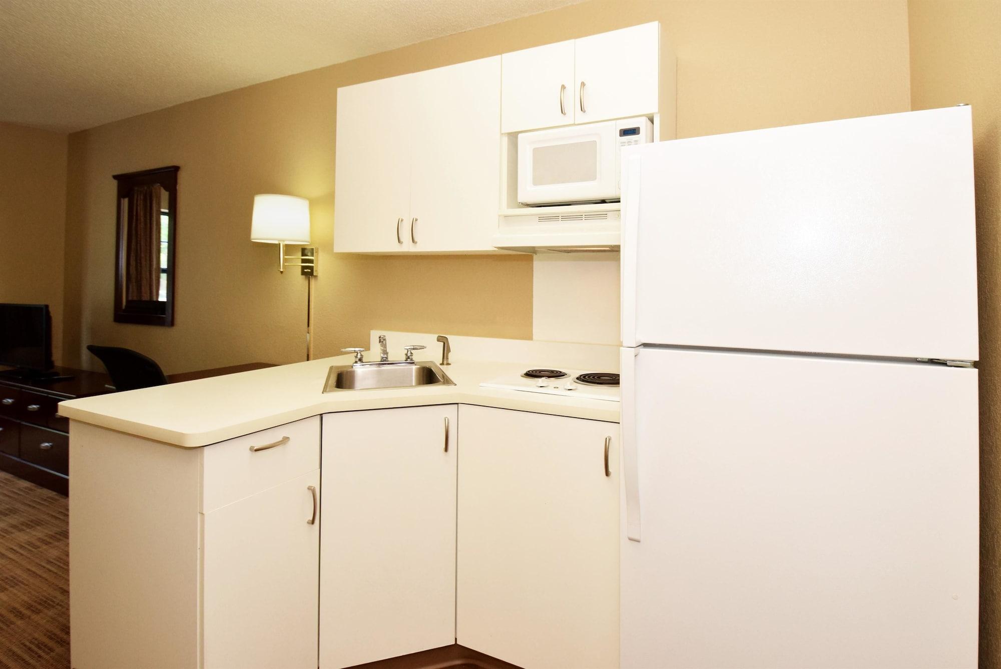 Extended Stay America Suites - Madison - Junction Court Middleton Exterior photo